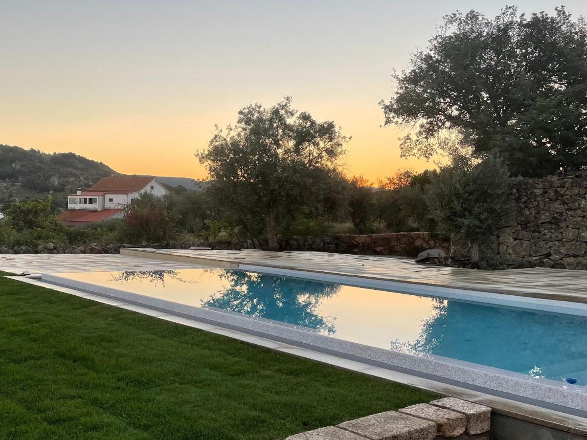 Casas Da Villa - Monsanto - Oliveira E Videira Relva  Exteriör bild